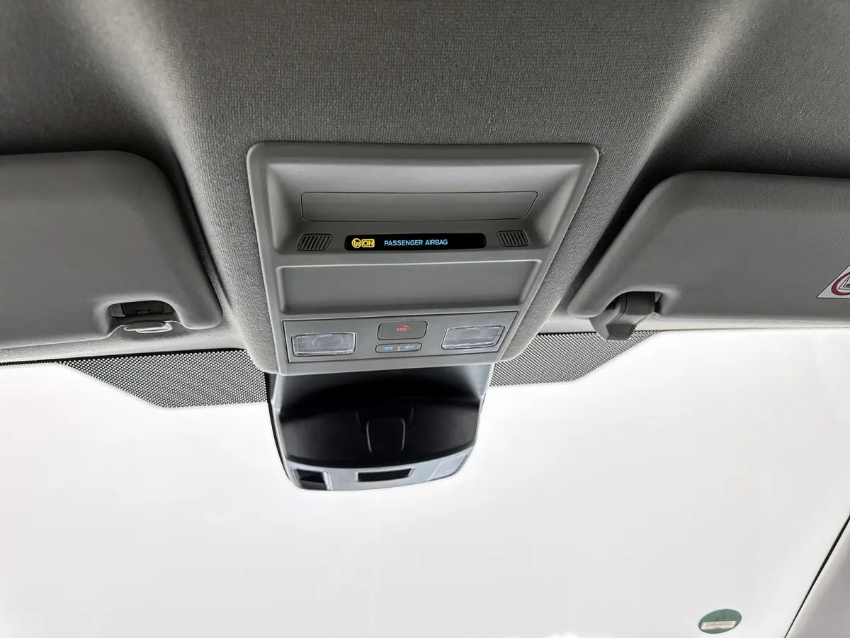 320 2.5 PHEV L2H1 Limited DC Hybride Dubbele cabine Led Carplay Camera Stoelverwarming