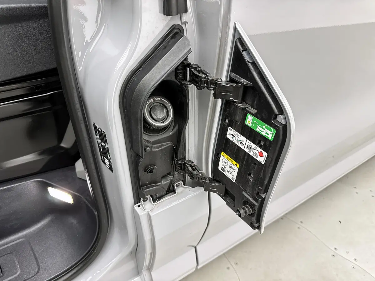 320 2.5 PHEV L2H1 Limited DC Hybride Dubbele cabine Led Carplay Camera Stoelverwarming