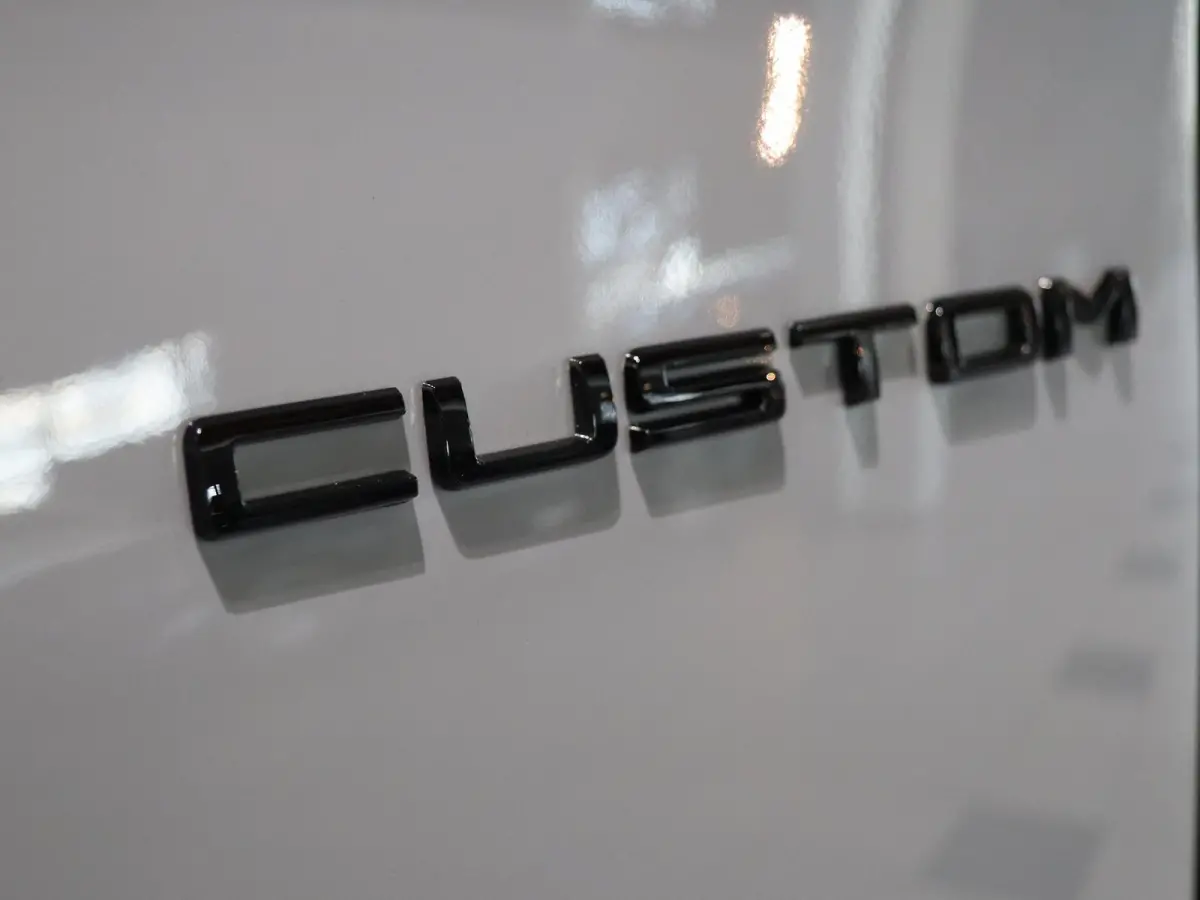 320 2.5 PHEV L2H1 Grey Platinum DC Dubbele Cabine Grey Platinum UNIEK!