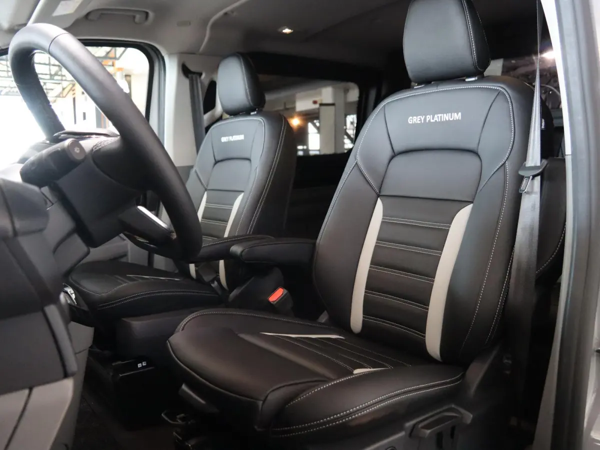 320 2.5 PHEV L2H1 Grey Platinum DC Dubbele Cabine Grey Platinum UNIEK!