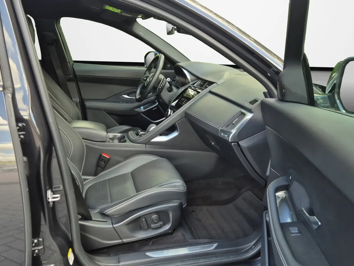 1.5 P300e AWD R-Dynamic HSE 310pk | Panoramadak | Meridian Audio | Elekt. Trekhaak