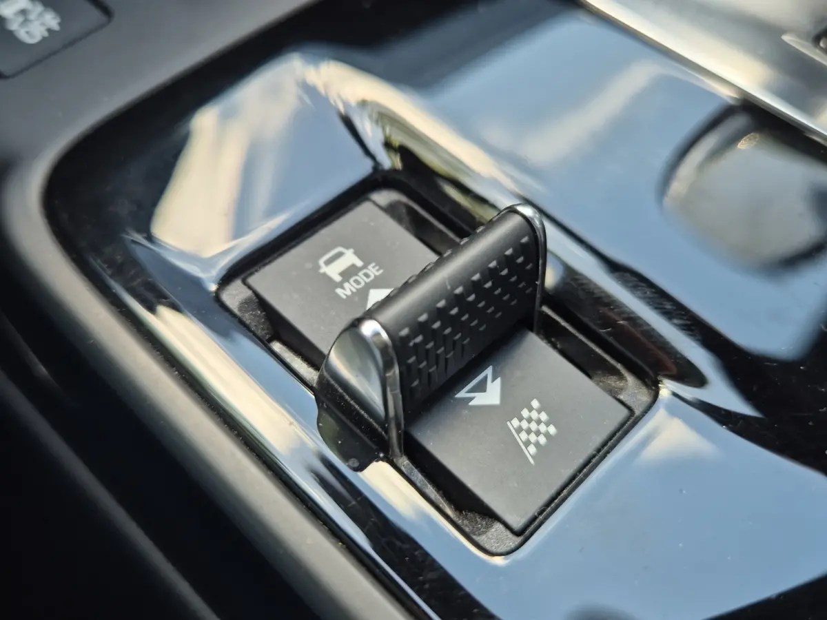1.5 P300e AWD R-Dynamic HSE 310pk | Panoramadak | Meridian Audio | Elekt. Trekhaak