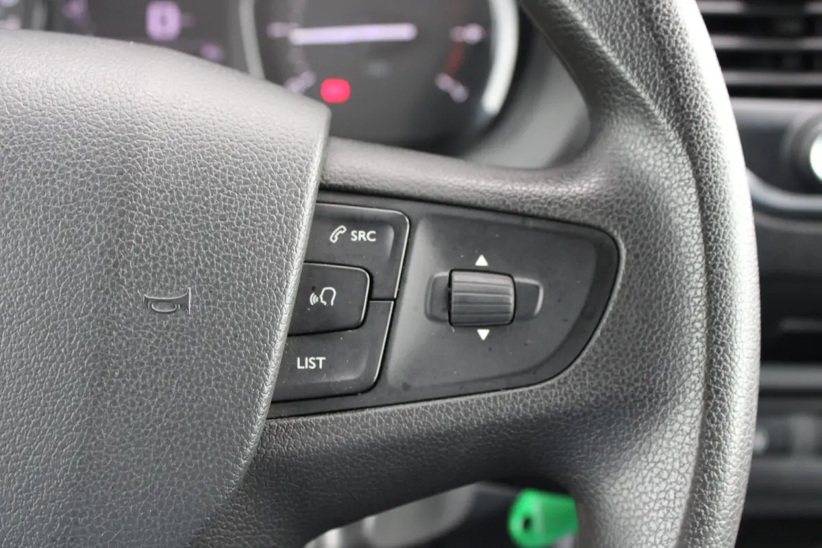 2.0 BlueHDI 120 Standard Premium | Navigatie | Imperiaal | Trekhaak | Airconditioning | NL auto | 1e Eigenaar | 74.000km |