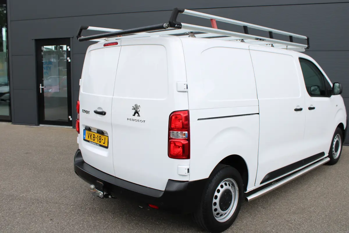 2.0 BlueHDI 120 Standard Premium | Navigatie | Imperiaal | Trekhaak | Airconditioning | NL auto | 1e Eigenaar | 74.000km |