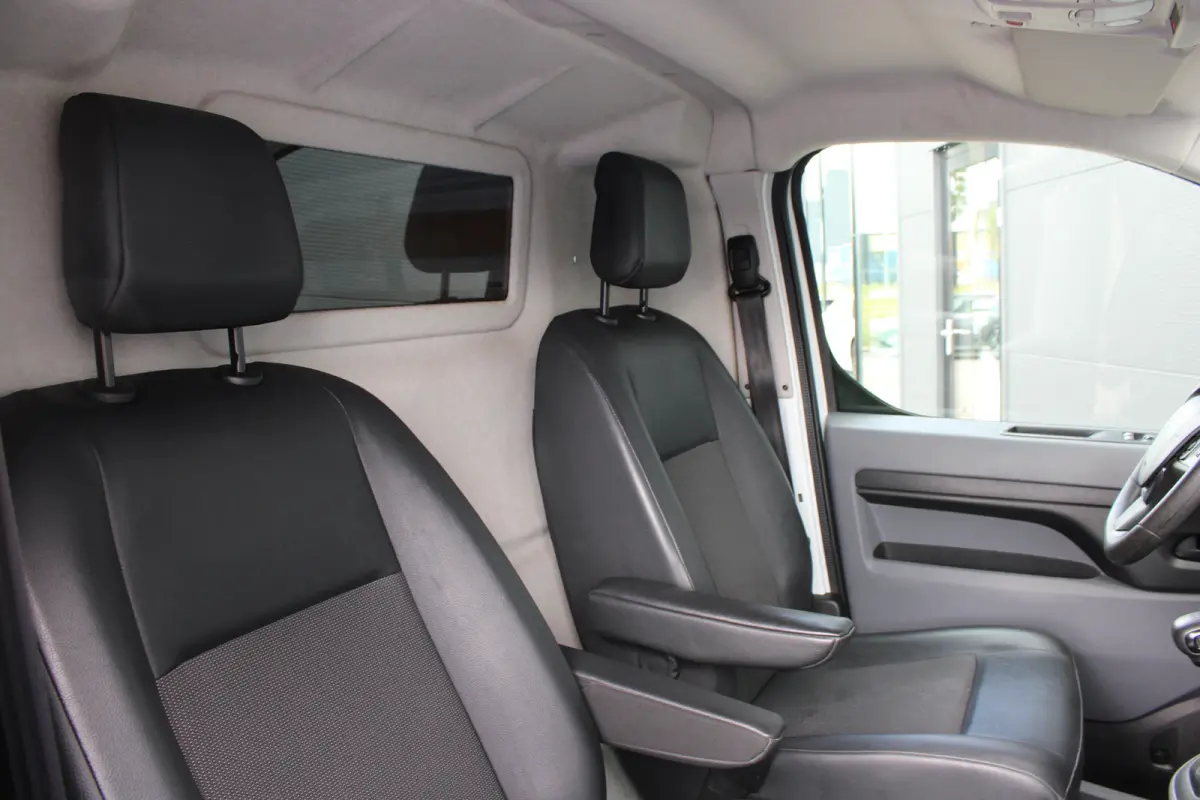 2.0 BlueHDI 120 Standard Premium | Navigatie | Imperiaal | Trekhaak | Airconditioning | NL auto | 1e Eigenaar | 74.000km |