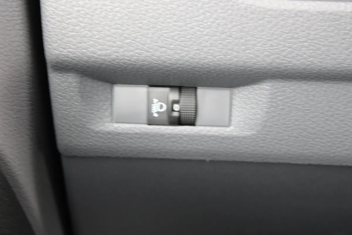 2.0 BlueHDI 120 Standard Premium | Navigatie | Imperiaal | Trekhaak | Airconditioning | NL auto | 1e Eigenaar | 74.000km |