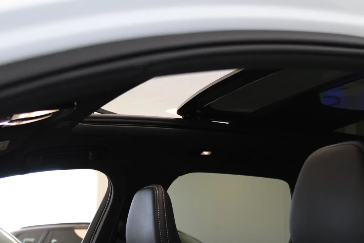 T8 455PK Plus Black Edition | 360° | 21" | Getint Glas | Head Up Display | HK Audio | Full LED