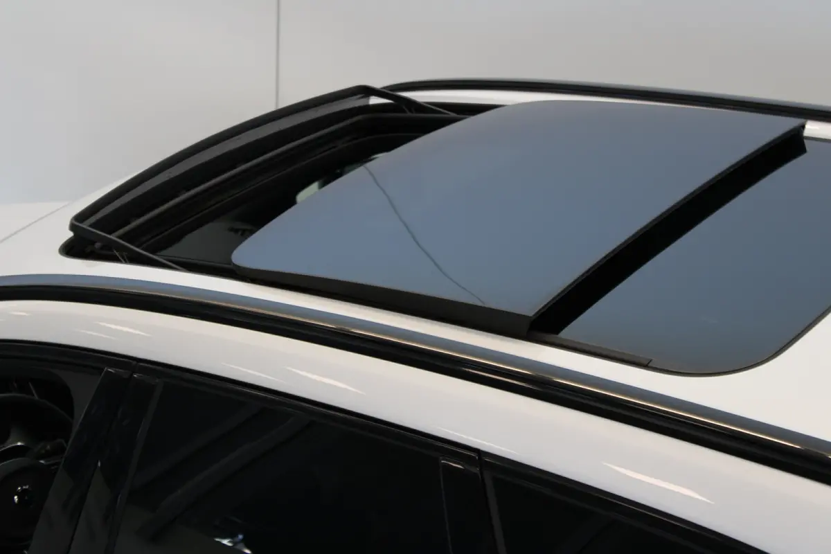 T8 455PK Plus Black Edition | 360° | 21" | Getint Glas | Head Up Display | HK Audio | Full LED