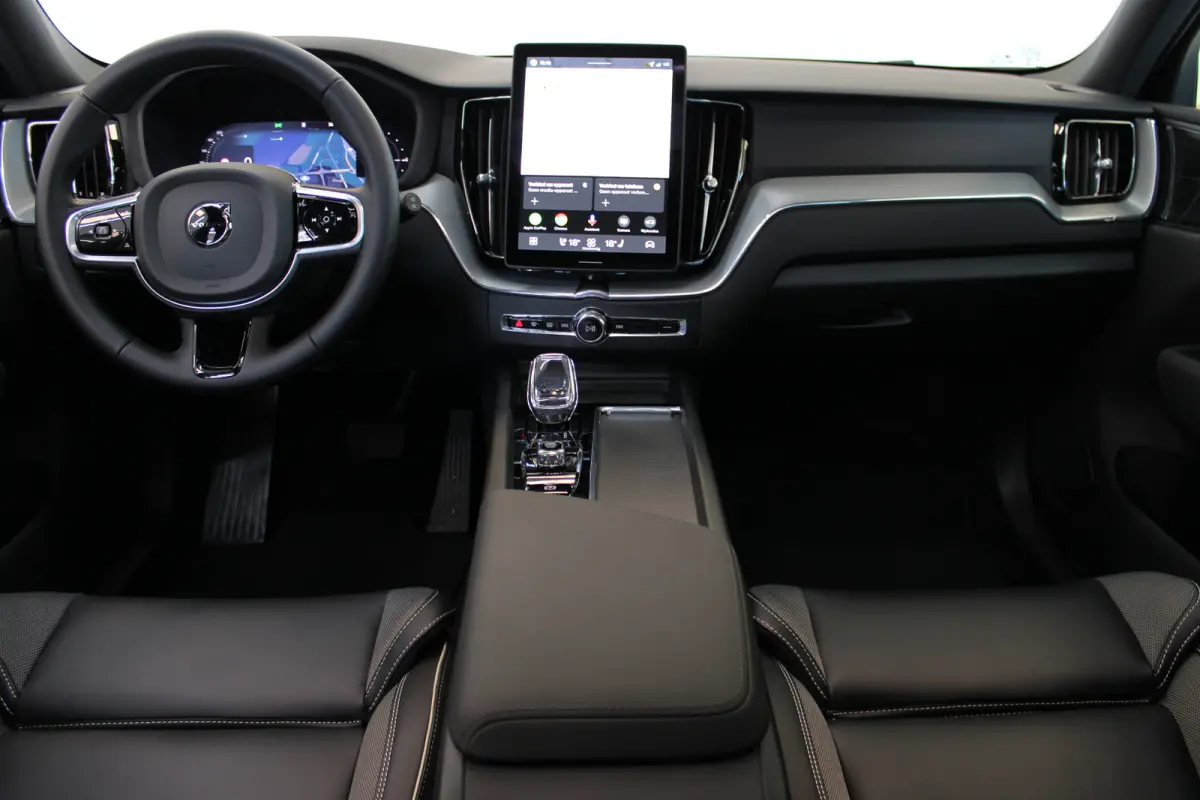 T8 455PK Plus Black Edition | 360° | 21" | Getint Glas | Head Up Display | HK Audio | Full LED