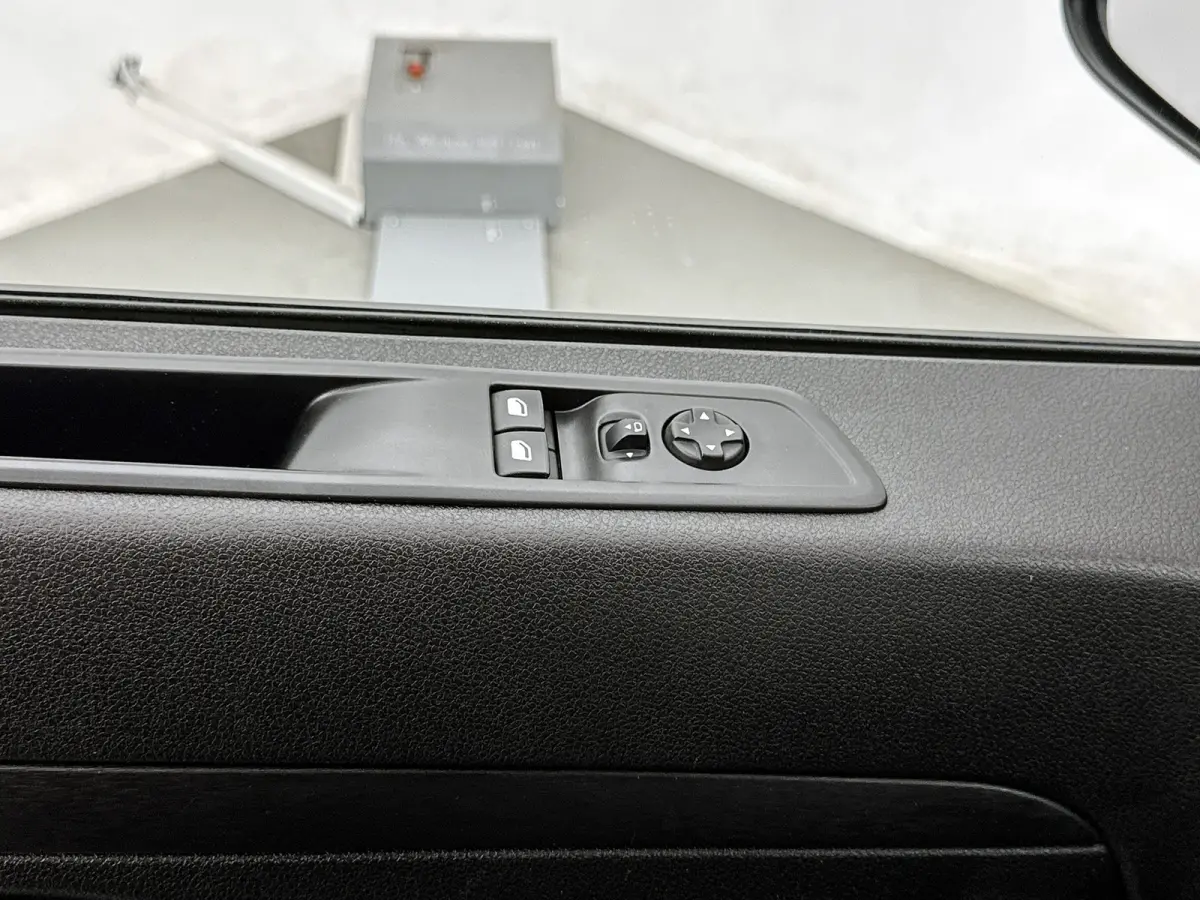 2.0 D-4D Navigatie Betimmering Rondomzichtcamera Cruise control Fabrieksgarantie