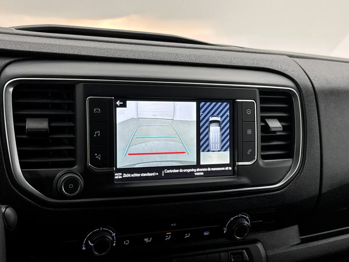 2.0 D-4D Navigatie Betimmering Rondomzichtcamera Cruise control Fabrieksgarantie