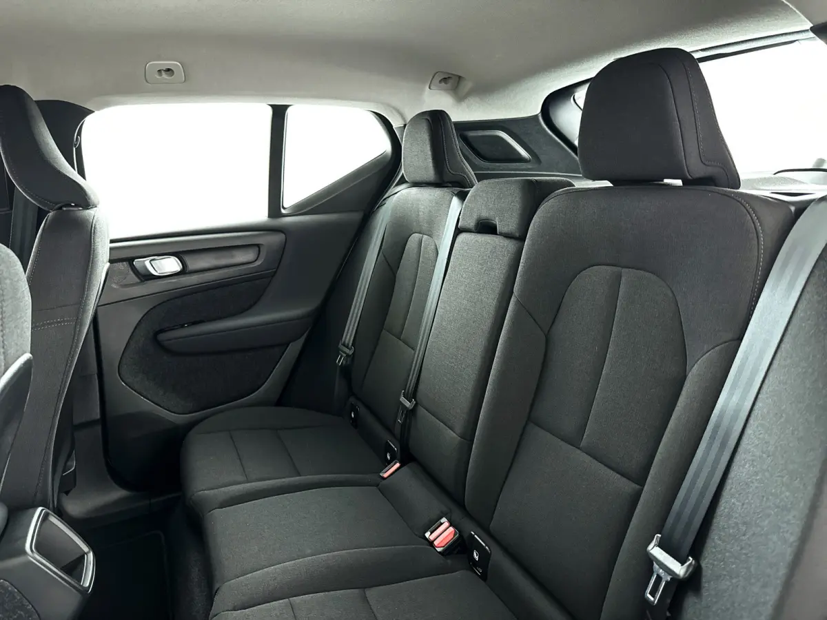 T2 Momentum Core | Park assist | Cruise control | Climate control