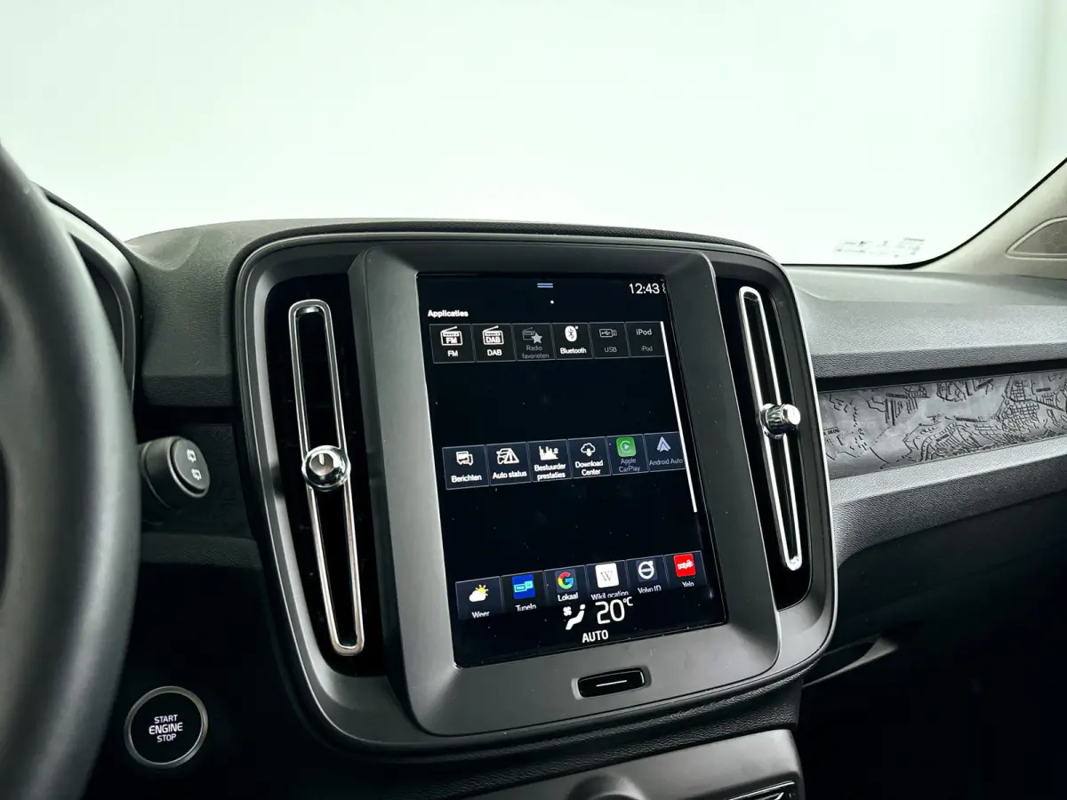 T2 Momentum Core | Park assist | Cruise control | Climate control
