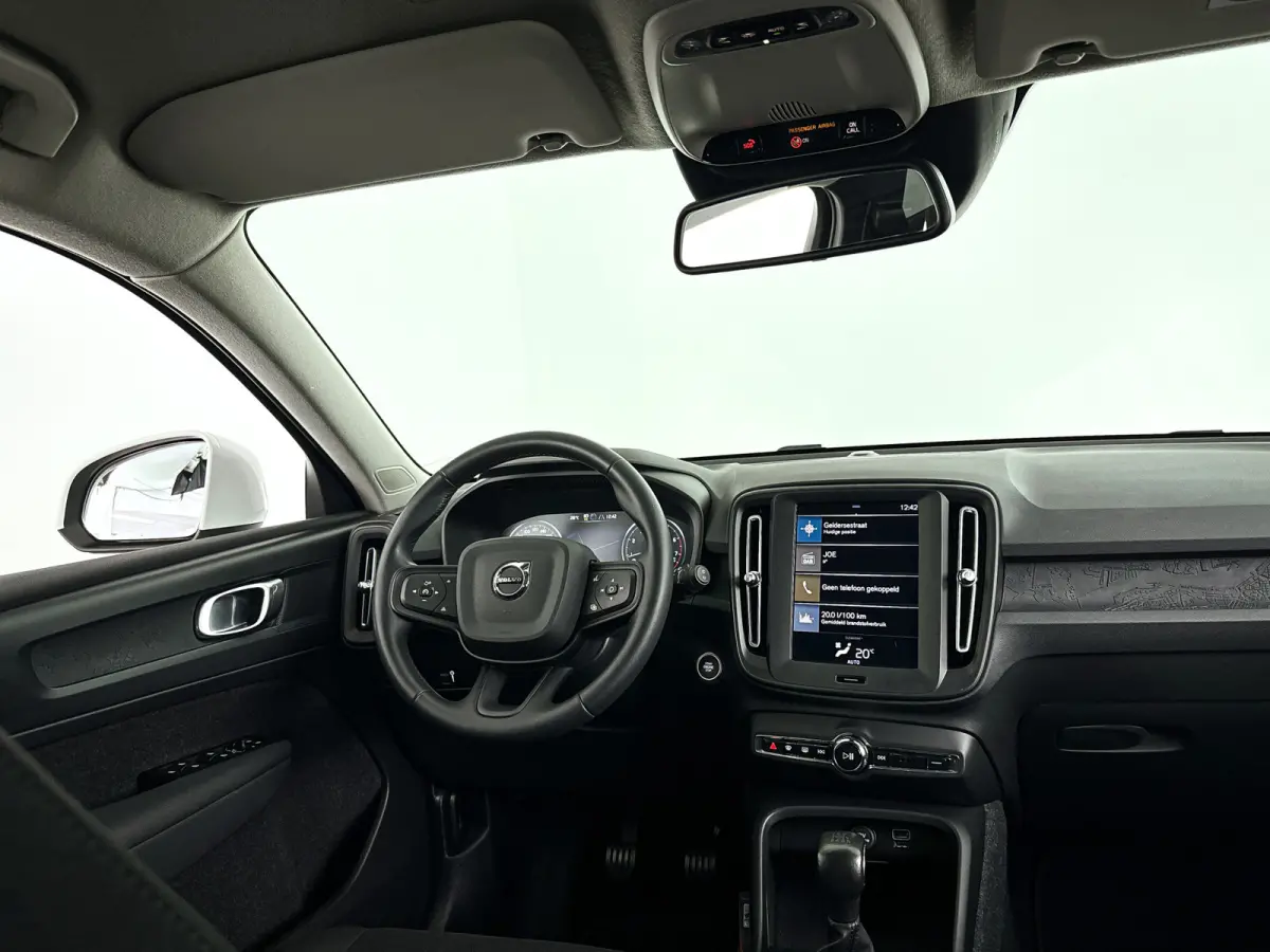 T2 Momentum Core | Park assist | Cruise control | Climate control