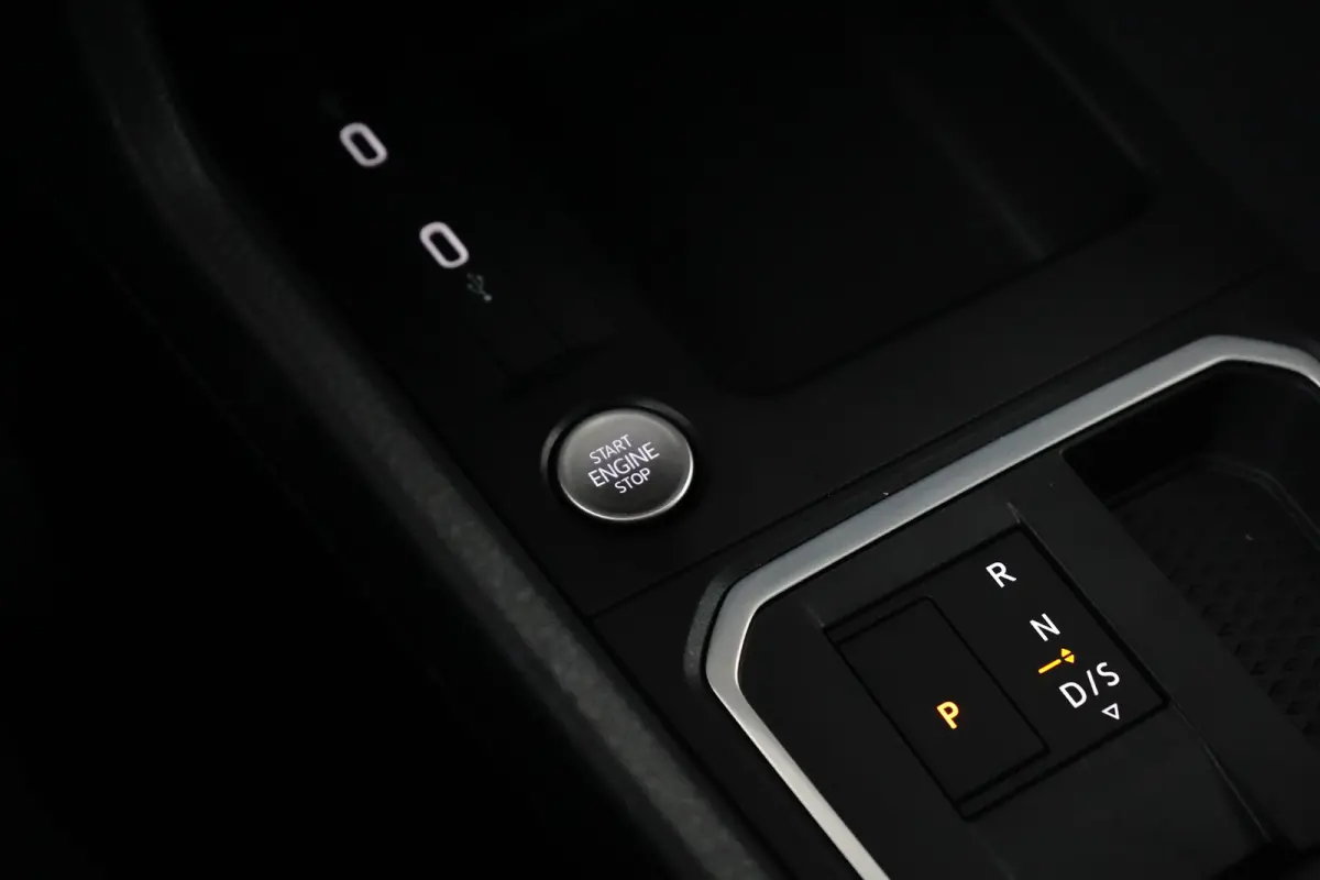 Plug-In Hybride Titanium 150pk | Virtual cockpit | Navi | Adaptive cruise | All season | 2026 auto! |