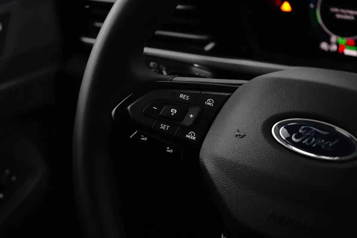 Plug-In Hybride Titanium 150pk | Virtual cockpit | Navi | Adaptive cruise | All season | 2026 auto! |
