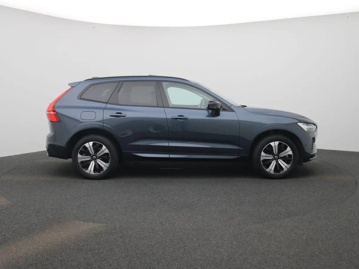 T6 PHEV 4x4 Plus Bright Aut. | LEDEREN BEKLEDING | PANORAMADAK | APPLE CARPLAY | ANDROID AUTO | STUURWIELVERWARMING | CLIMATE CONTROL | ELEKTRISCHE ACHTERKLEP | HARMAN KARDON | STOELVERWARMI