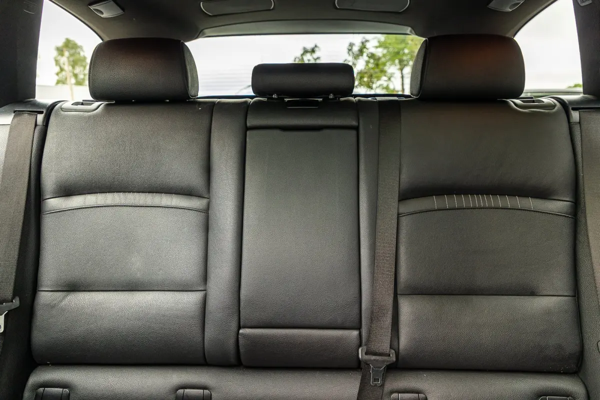 528i High Executive Panoramadak I Soft Close I Adaptive Cruise I Hifi I Head Up I Mineralweiss I NL Auto I NAP