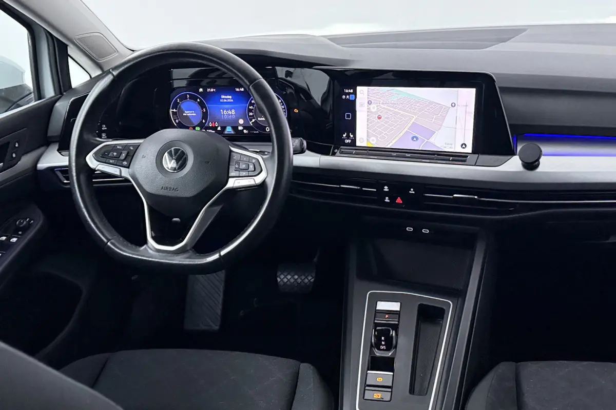 2.0 TDI Style (DIGITALE COCKPIT, SFEERVERLICHTING, NAVIGATIE, CRUISE ADAPTIEF, STUURVERWARMING)