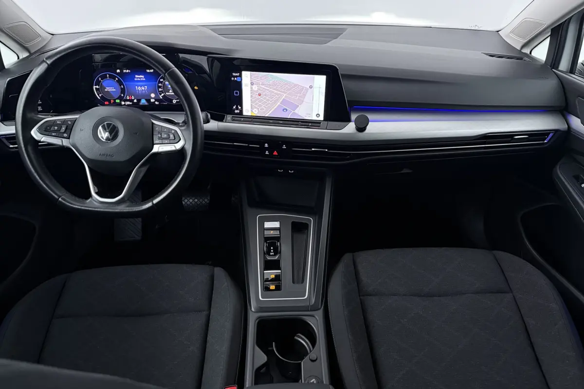 2.0 TDI Style (DIGITALE COCKPIT, SFEERVERLICHTING, NAVIGATIE, CRUISE ADAPTIEF, STUURVERWARMING)