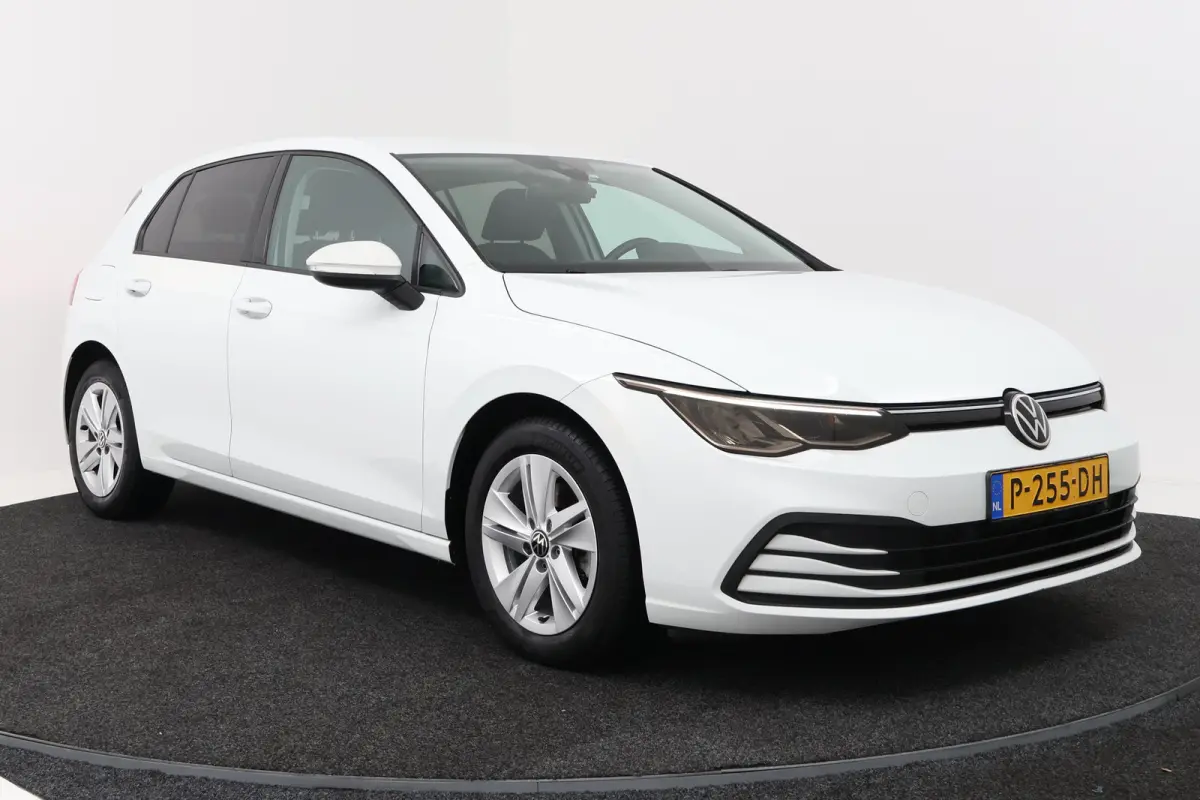 2.0 TDI Style (DIGITALE COCKPIT, SFEERVERLICHTING, NAVIGATIE, CRUISE ADAPTIEF, STUURVERWARMING)