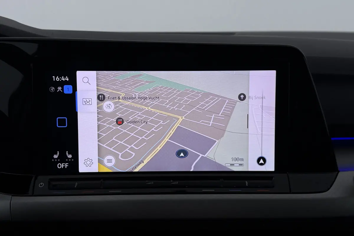 2.0 TDI Style (DIGITALE COCKPIT, SFEERVERLICHTING, NAVIGATIE, CRUISE ADAPTIEF, STUURVERWARMING)