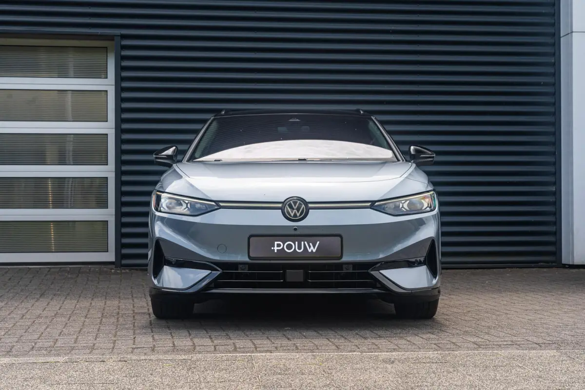 286pk Pro Limited Edition 77 kWh | Trekhaak | Head-up | 20" Velgen