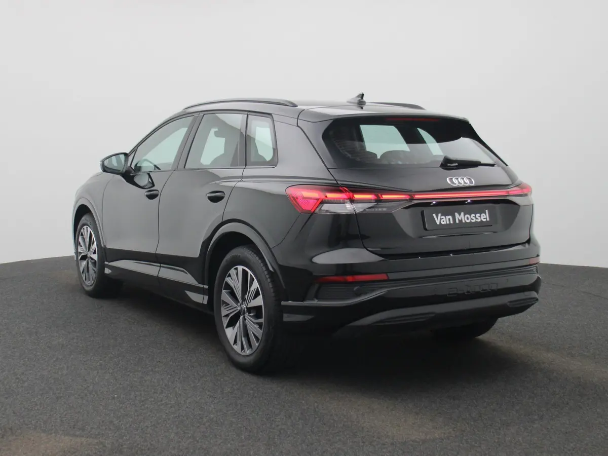 45 Edition 82 kWh | Navigatie | Climate control | Stoelverwarming | Audi smartphone interface | Dodehoekdetectie | Matrix-ledkoplampen | Parkeersensoren | Optiekpakket zwart | Alarm Klasse I
