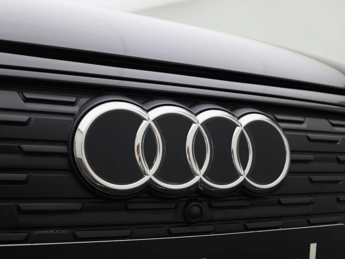 45 Edition 82 kWh | Navigatie | Climate control | Stoelverwarming | Audi smartphone interface | Dodehoekdetectie | Matrix-ledkoplampen | Parkeersensoren | Optiekpakket zwart | Alarm Klasse I
