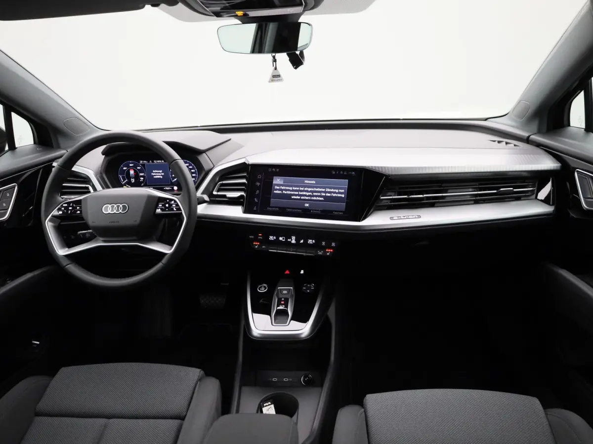 45 Edition 82 kWh | Navigatie | Climate control | Stoelverwarming | Audi smartphone interface | Dodehoekdetectie | Matrix-ledkoplampen | Parkeersensoren | Optiekpakket zwart | Alarm Klasse I
