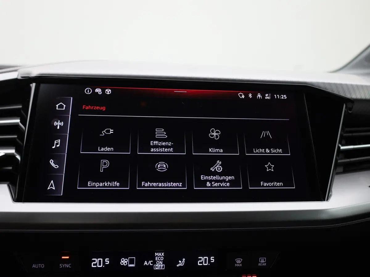 45 Edition 82 kWh | Navigatie | Climate control | Stoelverwarming | Audi smartphone interface | Dodehoekdetectie | Matrix-ledkoplampen | Parkeersensoren | Optiekpakket zwart | Alarm Klasse I