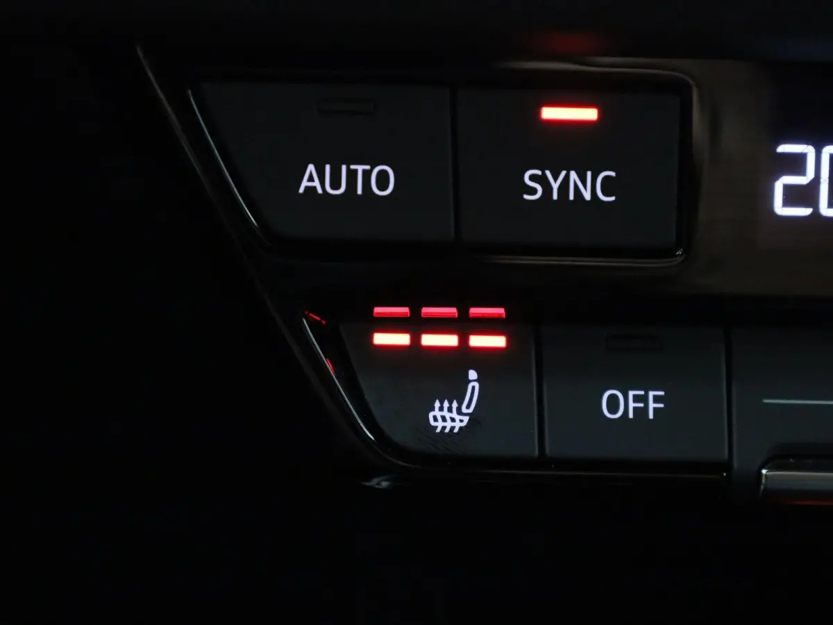 45 Edition 82 kWh | Navigatie | Climate control | Stoelverwarming | Audi smartphone interface | Dodehoekdetectie | Matrix-ledkoplampen | Parkeersensoren | Optiekpakket zwart | Alarm Klasse I