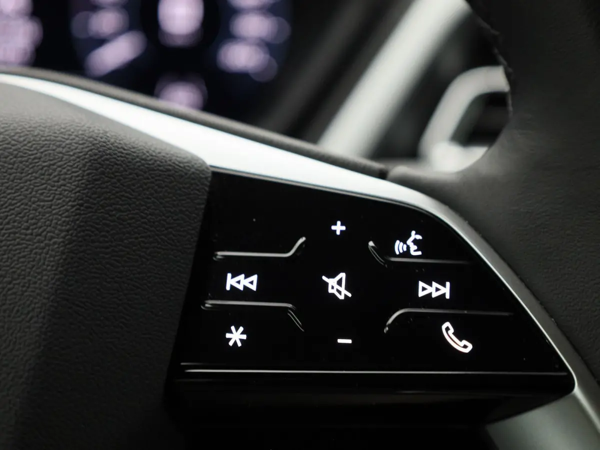 45 Edition 82 kWh | Navigatie | Climate control | Stoelverwarming | Audi smartphone interface | Dodehoekdetectie | Matrix-ledkoplampen | Parkeersensoren | Optiekpakket zwart | Alarm Klasse I
