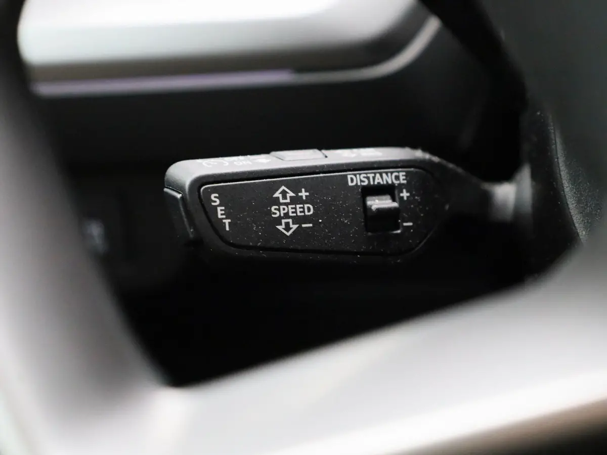 45 Edition 82 kWh | Navigatie | Climate control | Stoelverwarming | Audi smartphone interface | Dodehoekdetectie | Matrix-ledkoplampen | Parkeersensoren | Optiekpakket zwart | Alarm Klasse I