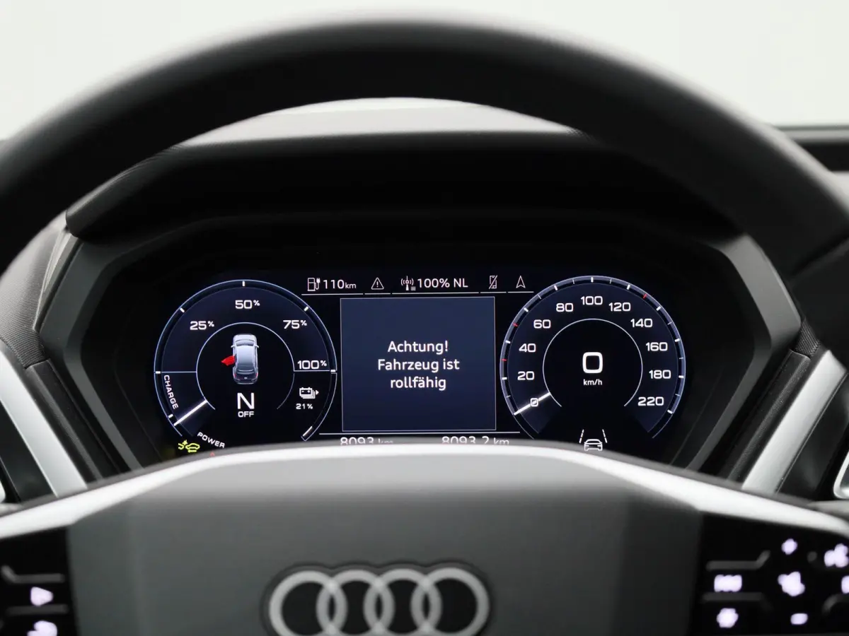 45 Edition 82 kWh | Navigatie | Climate control | Stoelverwarming | Audi smartphone interface | Dodehoekdetectie | Matrix-ledkoplampen | Parkeersensoren | Optiekpakket zwart | Alarm Klasse I