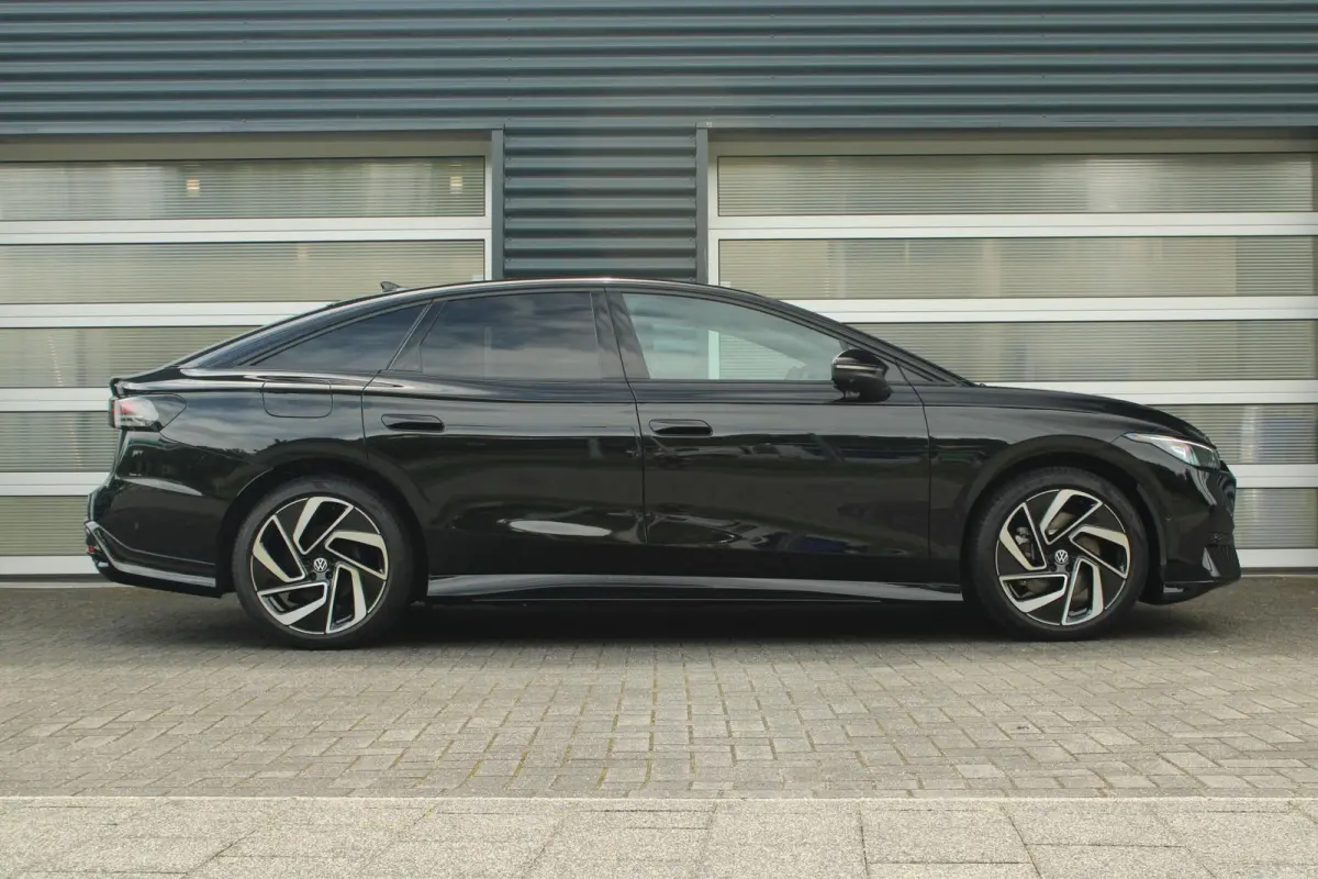 286pk Limited Edition 77 kWh | Trekhaak | Head-up | 20" Velgen