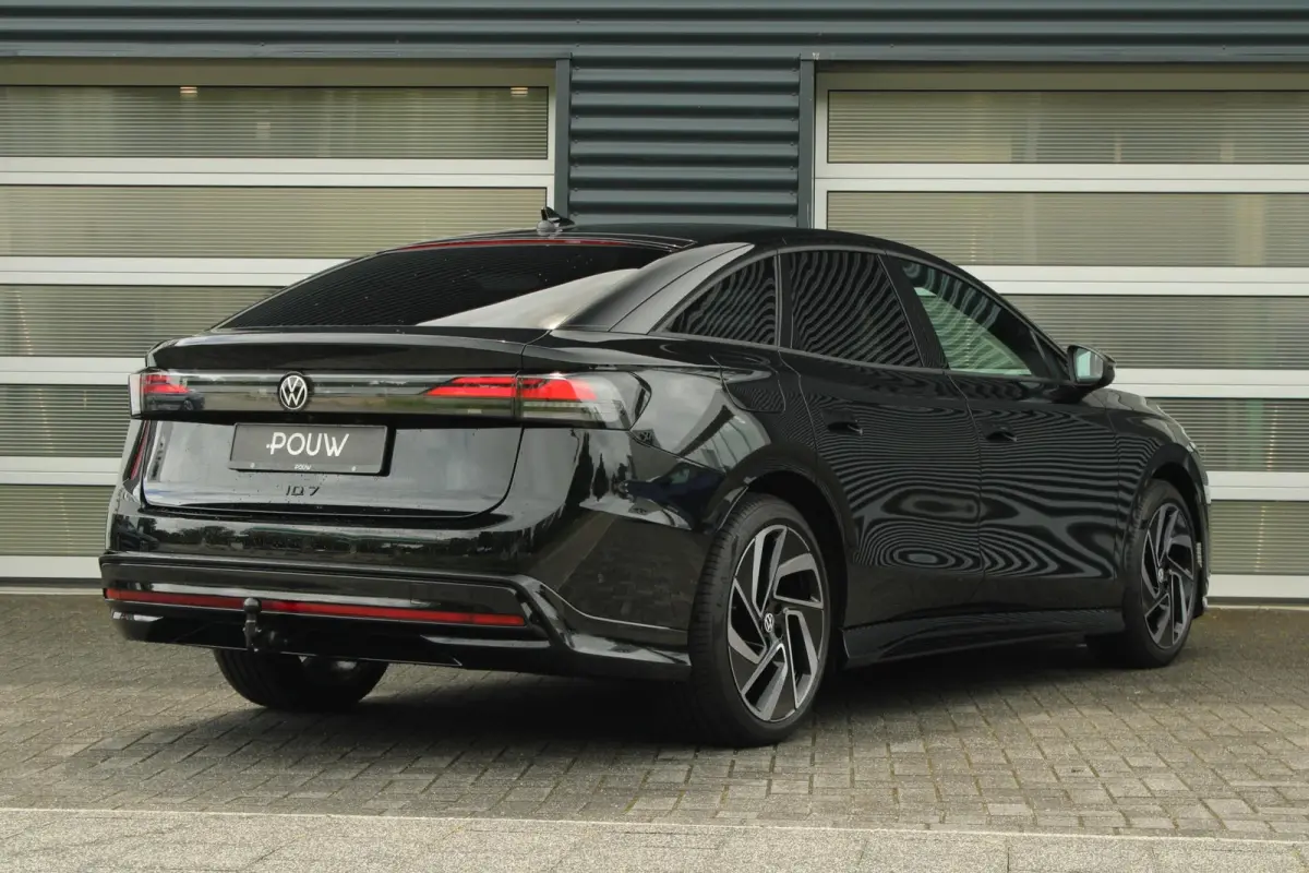 286pk Limited Edition 77 kWh | Trekhaak | Head-up | 20" Velgen