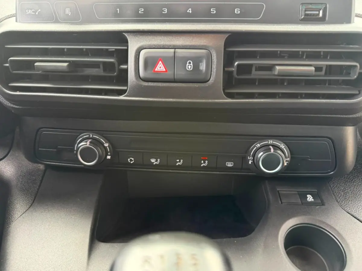 1.2 5PERS CRUISECONTROL 2xSCHUIFDEUR.