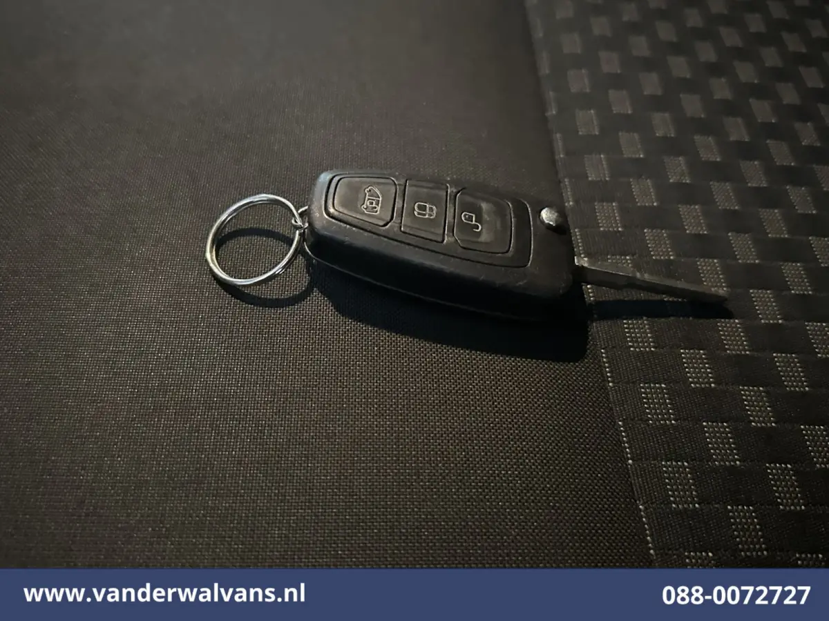 2.0 TDCI 130pk Bakwagen Laadklep Euro6 Airco | 1040kg laadvermogen | Cruisecontrol | Verwarmde voorruit Bijrijdersbank