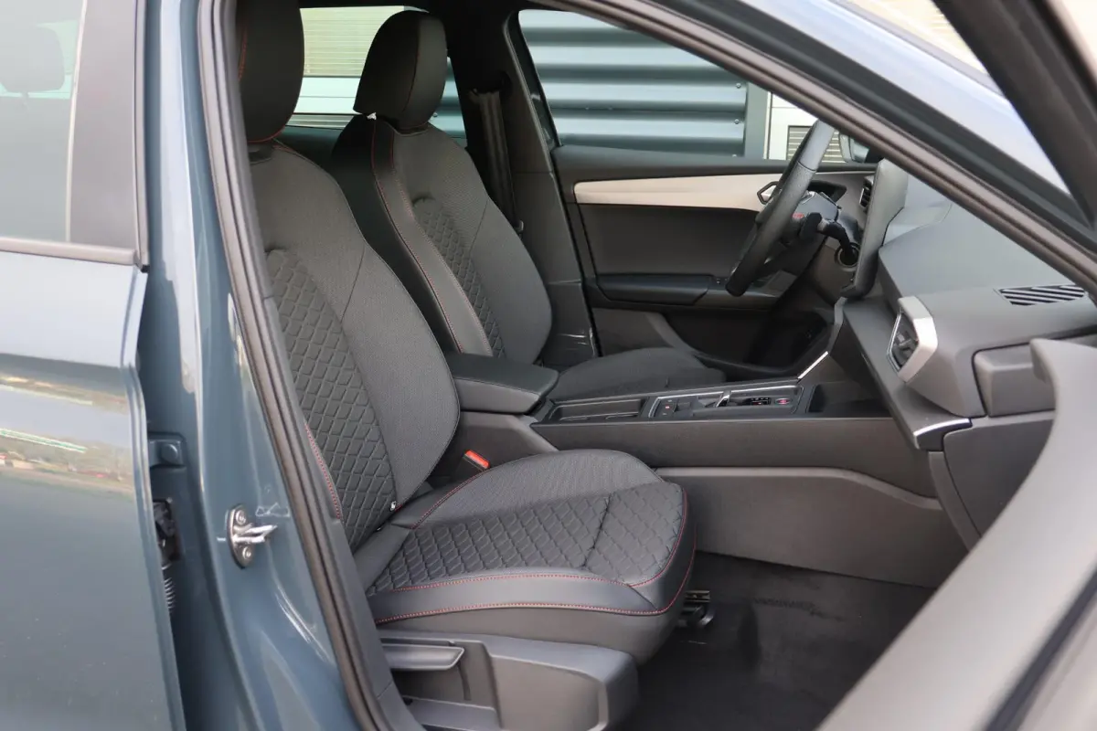 1.5 TSI 204pk e-Hybrid FR Business | Midnight Pack | Safe Driving Pack