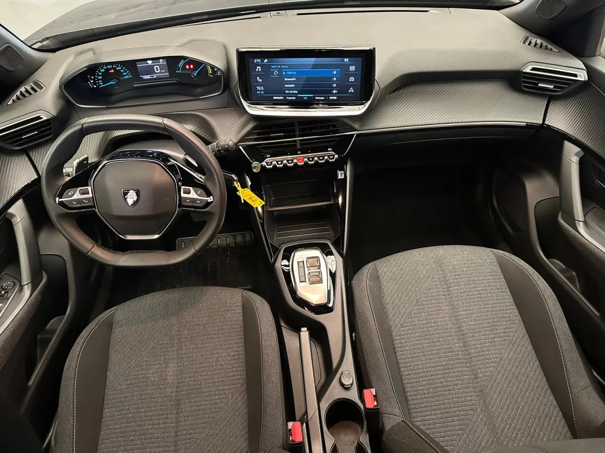 1.2 Hybrid 136 Style Climate | Carplay | Cruise | Parkeersensoren Achter | LED | DAB | Airco (automatisch) | Apple Carplay/Android Auto|telefoonintegratie premium | Cruise control