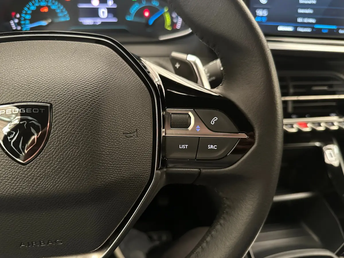 1.2 Hybrid 136 Style Climate | Carplay | Cruise | Parkeersensoren Achter | LED | DAB | Airco (automatisch) | Apple Carplay/Android Auto|telefoonintegratie premium | Cruise control