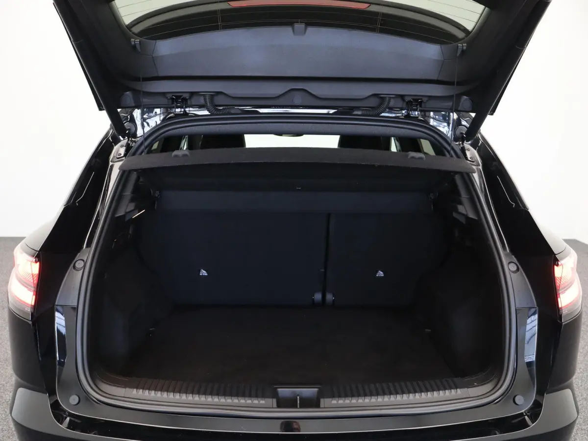 Full hybrid 200pk iconic esprit Alpine | Facelift | Elektrische stoelen met geheugen | Stoel en stuurverwarming | Elektrische achterklep | Dodehoek detectie |