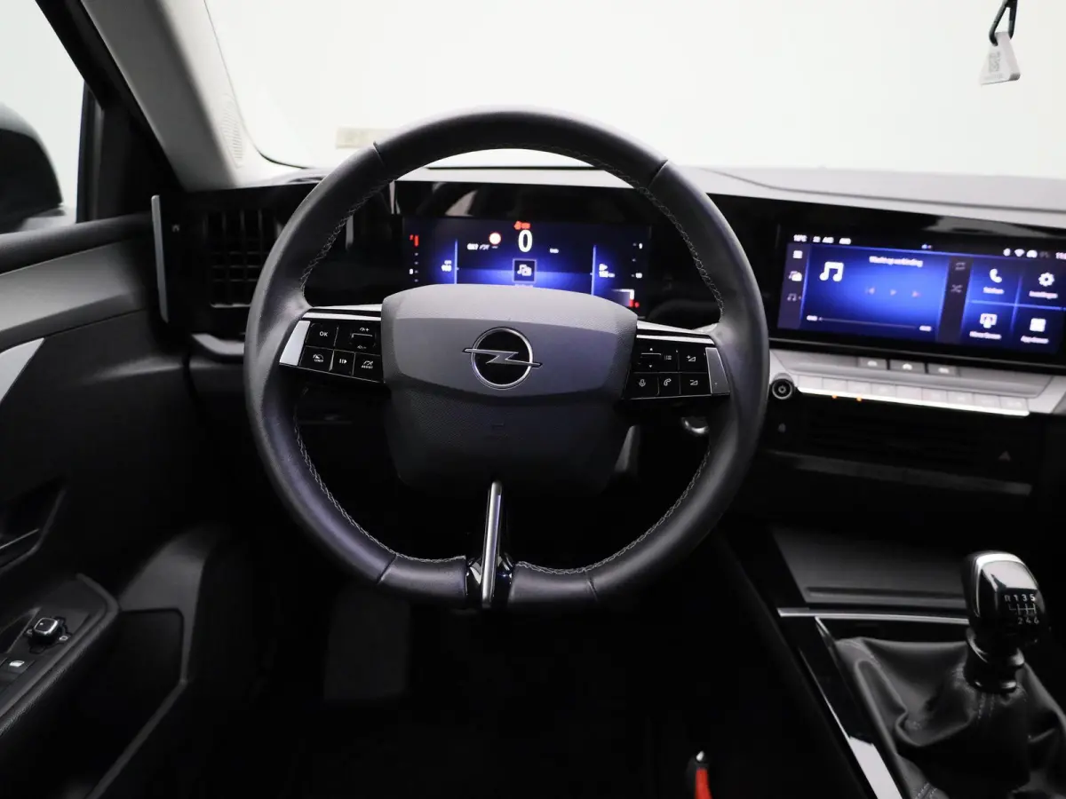 1.2 Turbo | APPLE CARPLAY | ANDROID AUTO | PARKEERSENSOREN | LED VERLICHTING | DIGITAL COCKPIT | RIJSTROOKHULP | COMFORT STOELEN | CRUISE CONTROL | LICHTMETALEN VELGEN |