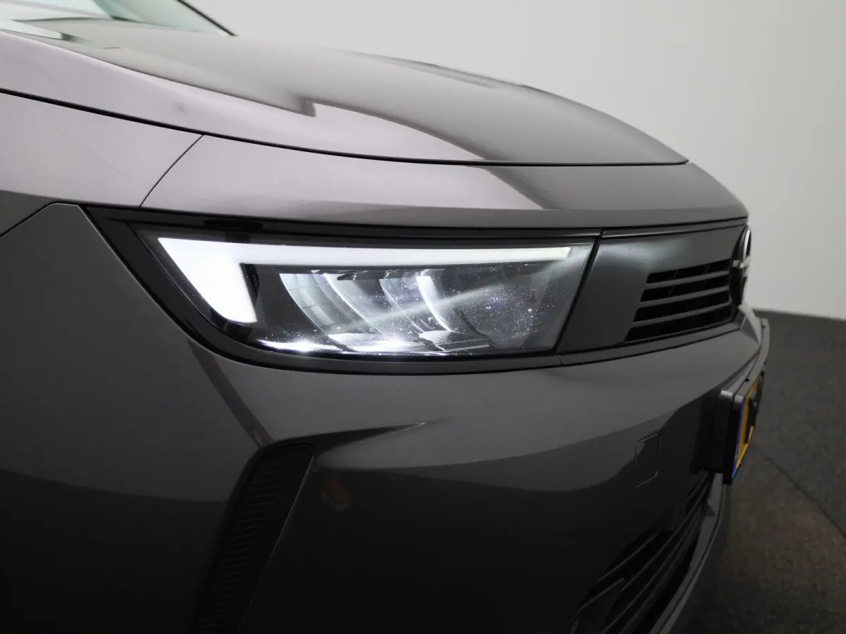1.2 Turbo | APPLE CARPLAY | ANDROID AUTO | PARKEERSENSOREN | LED VERLICHTING | DIGITAL COCKPIT | RIJSTROOKHULP | COMFORT STOELEN | CRUISE CONTROL | LICHTMETALEN VELGEN |
