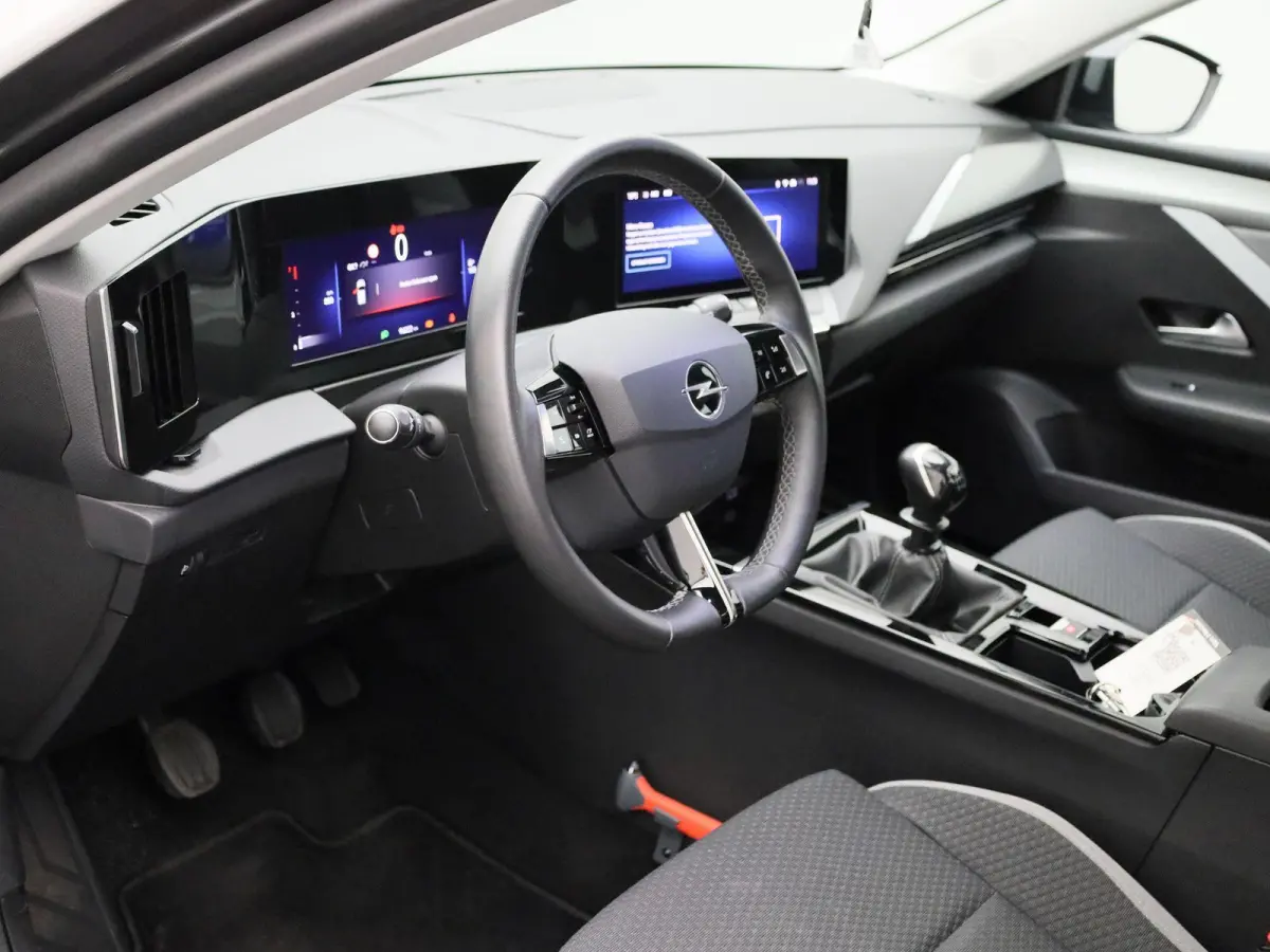 1.2 Turbo | APPLE CARPLAY | ANDROID AUTO | PARKEERSENSOREN | LED VERLICHTING | DIGITAL COCKPIT | RIJSTROOKHULP | COMFORT STOELEN | CRUISE CONTROL | LICHTMETALEN VELGEN |