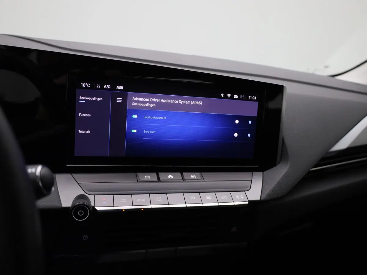 1.2 Turbo | APPLE CARPLAY | ANDROID AUTO | PARKEERSENSOREN | LED VERLICHTING | DIGITAL COCKPIT | RIJSTROOKHULP | COMFORT STOELEN | CRUISE CONTROL | LICHTMETALEN VELGEN |