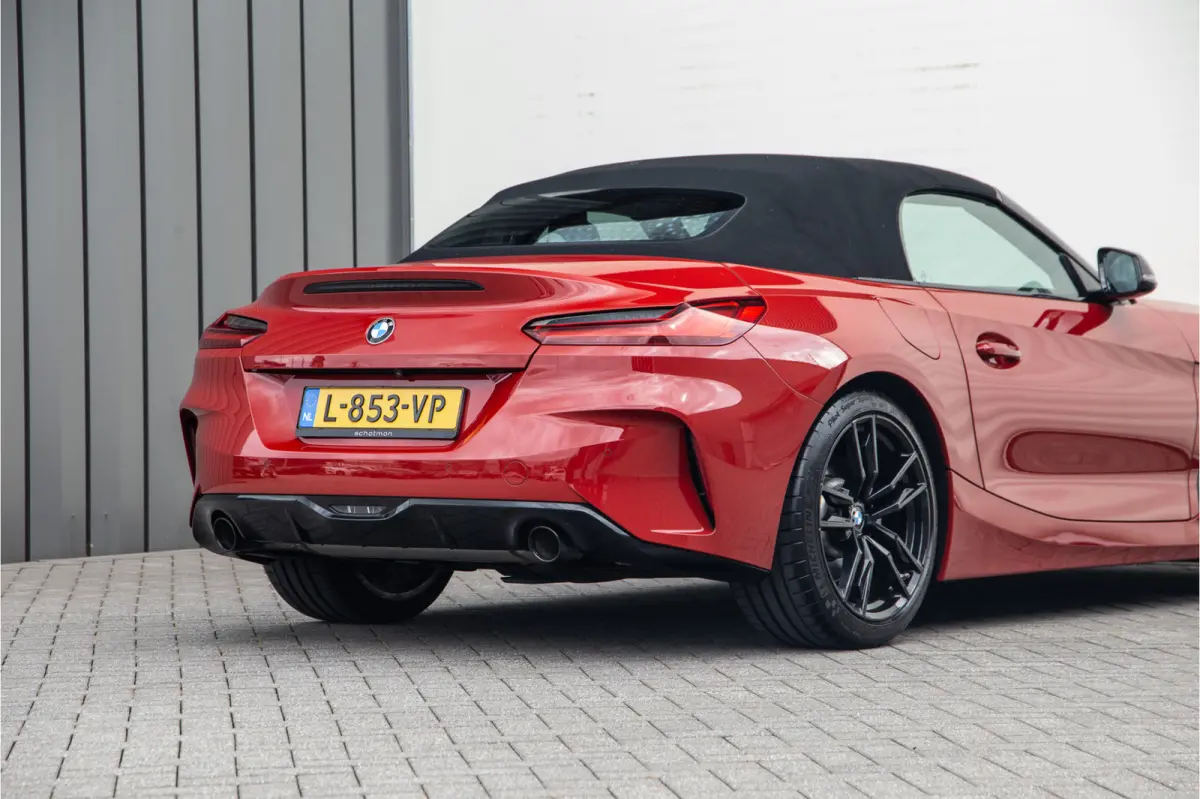 sDrive20i High Executive M-Sport, Facelift, M-Sportstoelen, Leder, Camera