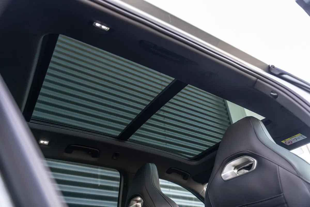 1.5 eHybrid 204pk R-Line Edition | Panoramadak | Trekhaak | Harman Kardon Audio