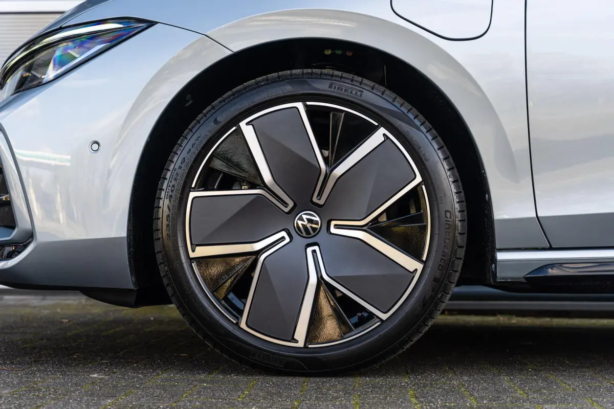1.5 eHybrid 204pk R-Line Edition | Panoramadak | Trekhaak | Harman Kardon Audio